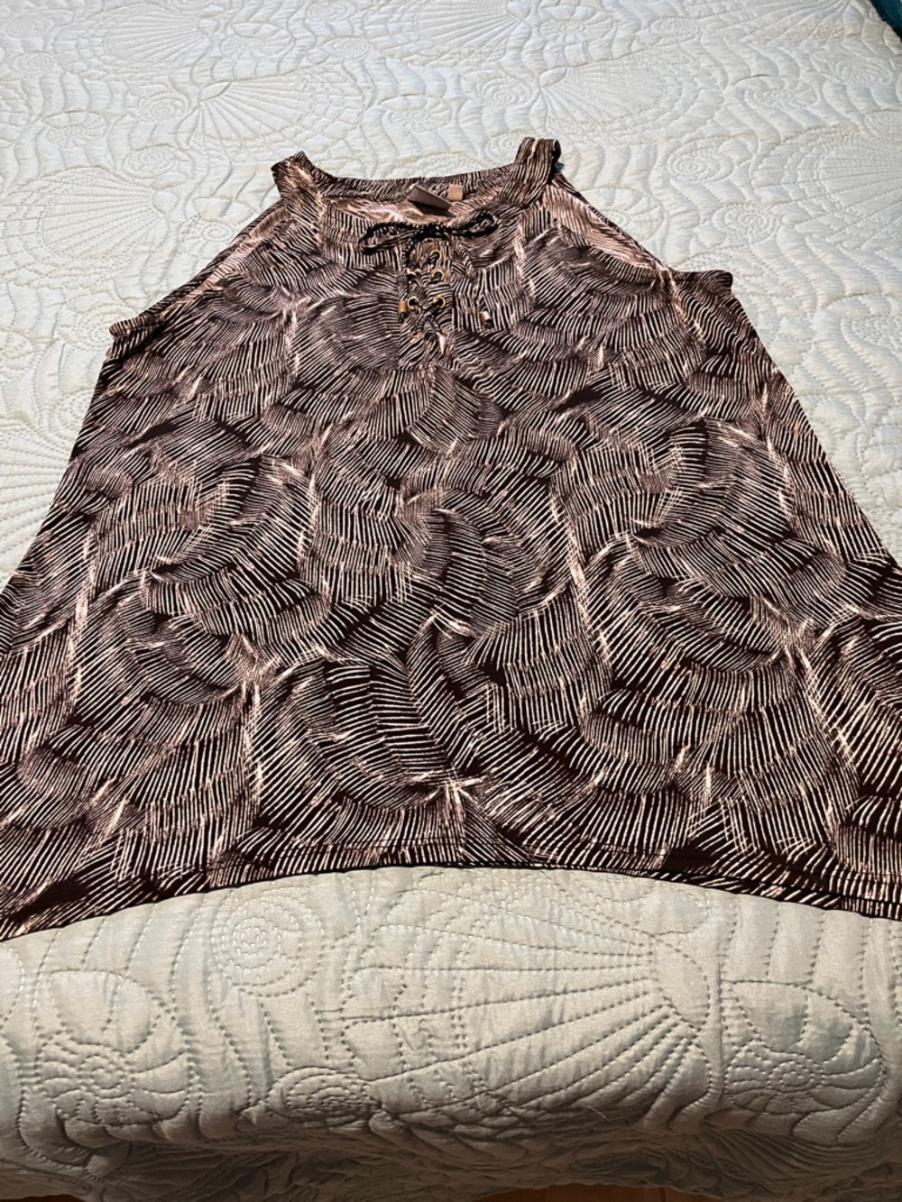 Daisy Fuentes Lace-Up Black and White Print Sleeveless Top